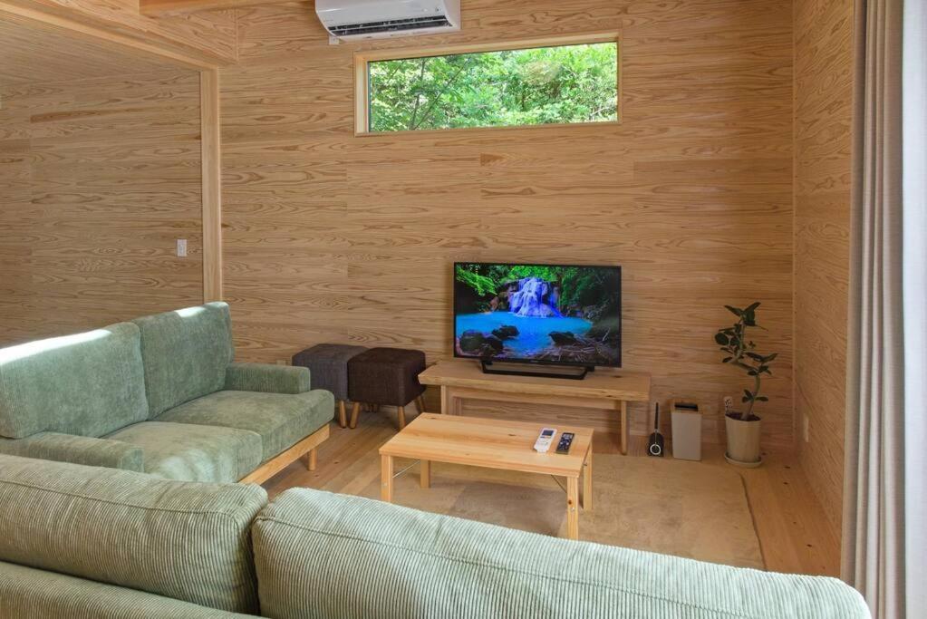 Hinoki No Ie - Cottage With Natural Hot Spring In A Cypress Bathtub Shika Exteriör bild